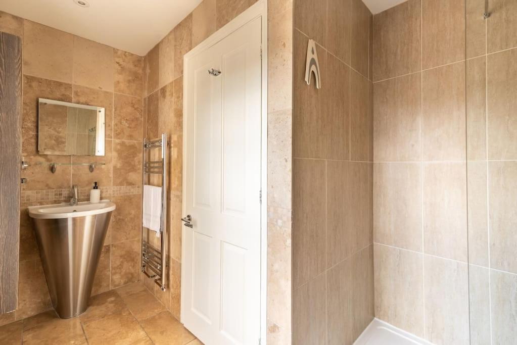 Look No Further The Stable Block In Beautiful Beaufort House 2 Bedrooms Bath Exterior photo